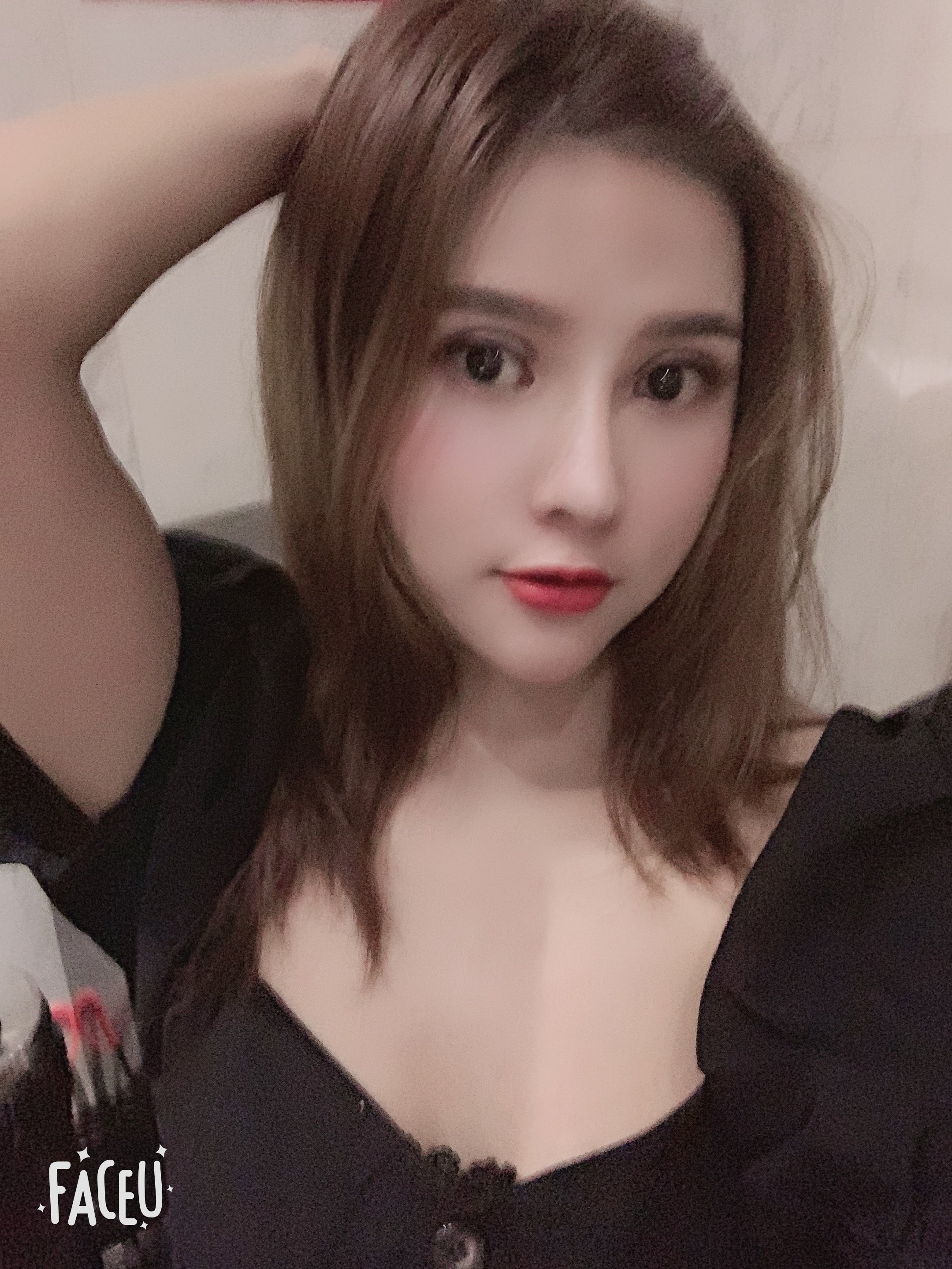鼻子做得会不会太长了今天是肋骨鼻术后一个月总感觉自己的脸现在很