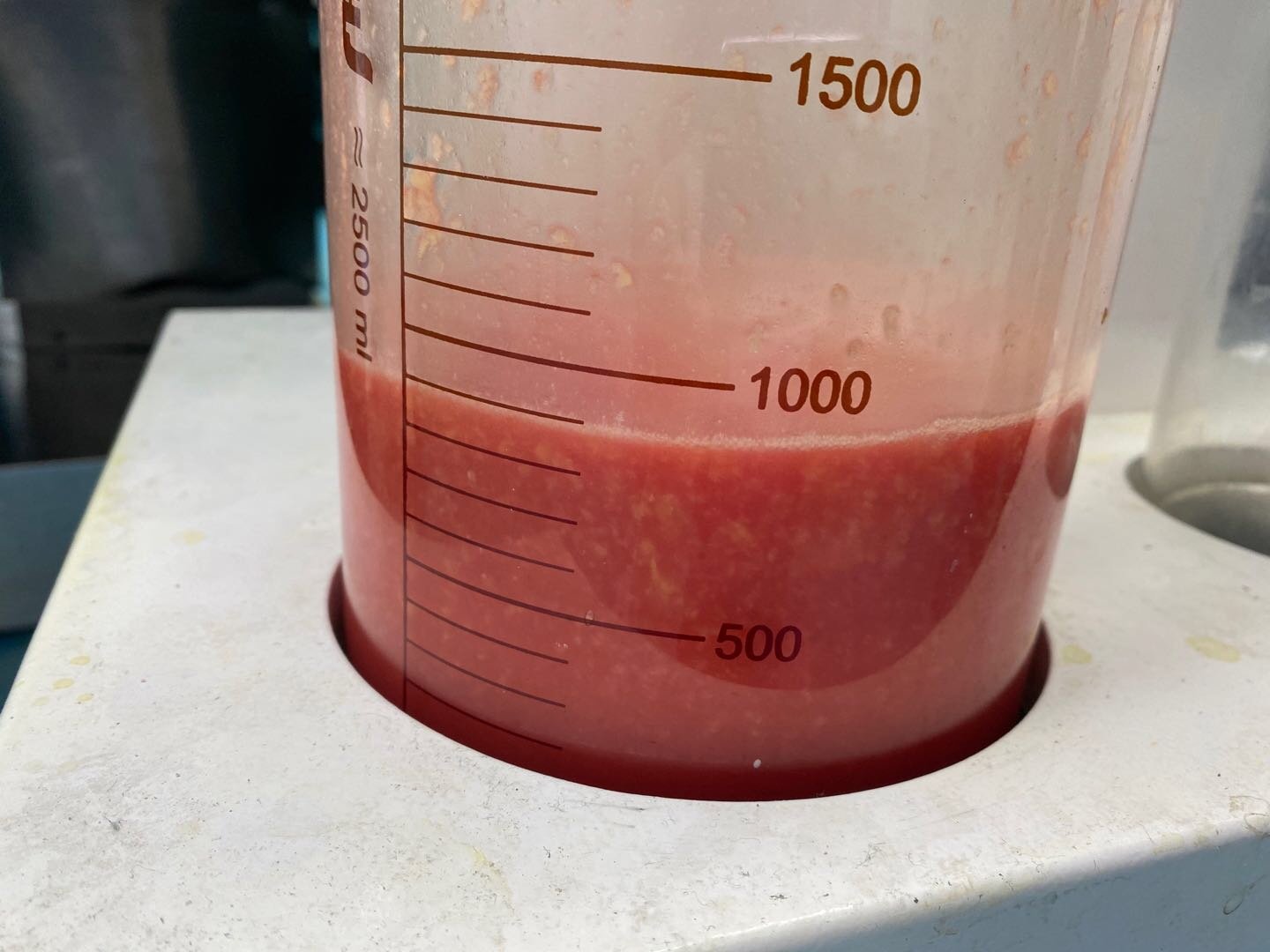 请问腹部抽脂抽出来全是血水是不是失败的抽出来完全没有脂肪飘在上面