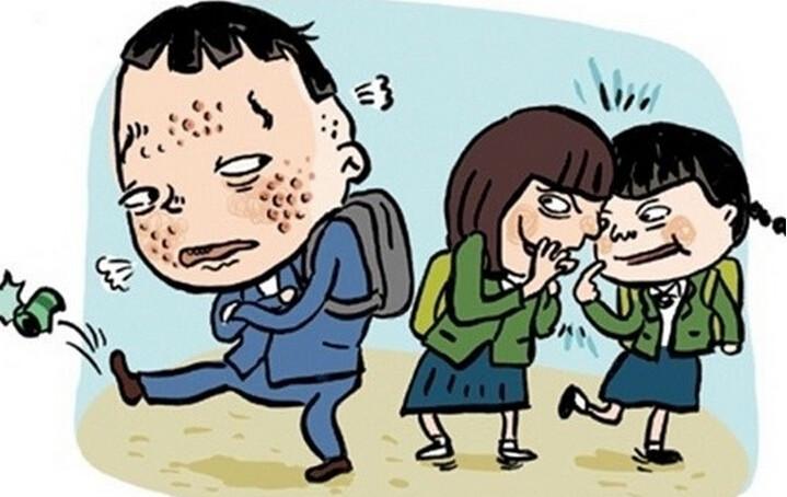答: 青少年时期,在t区(额头,鼻子部分)最容易长痘痘.