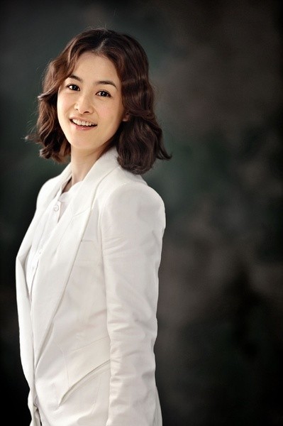 tablo的老婆姜惠贞美貌升级秘诀姜惠贞韩国知名女演员,是韩国著名hip