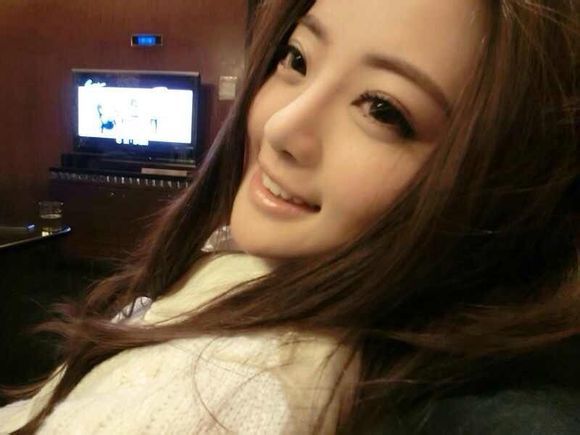 发现一位整得很不错的美女主播.晓夏.图片