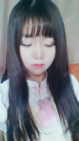 怎么拯救我的大脸[:5],脸框架大,脸上肉多,一吃