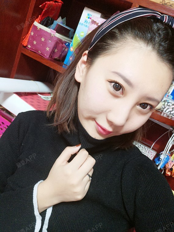 朋友要去医院打玻尿酸,她以前在这家医院做过自体脂肪丰胸,效果不错