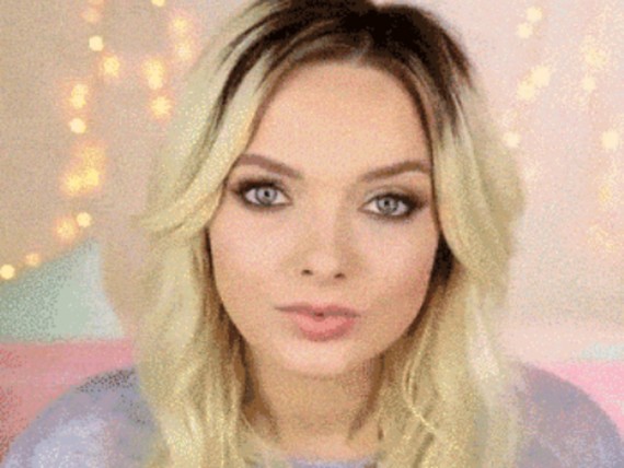 越来越发现不化妆素颜真的好憔悴费神画上的眼