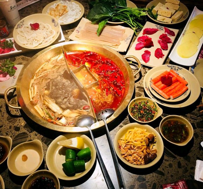 下雨天和火锅很配哦.