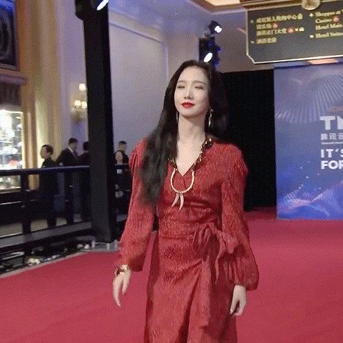 前两天的爱奇艺尖叫之夜,tfboy未能合体表演.