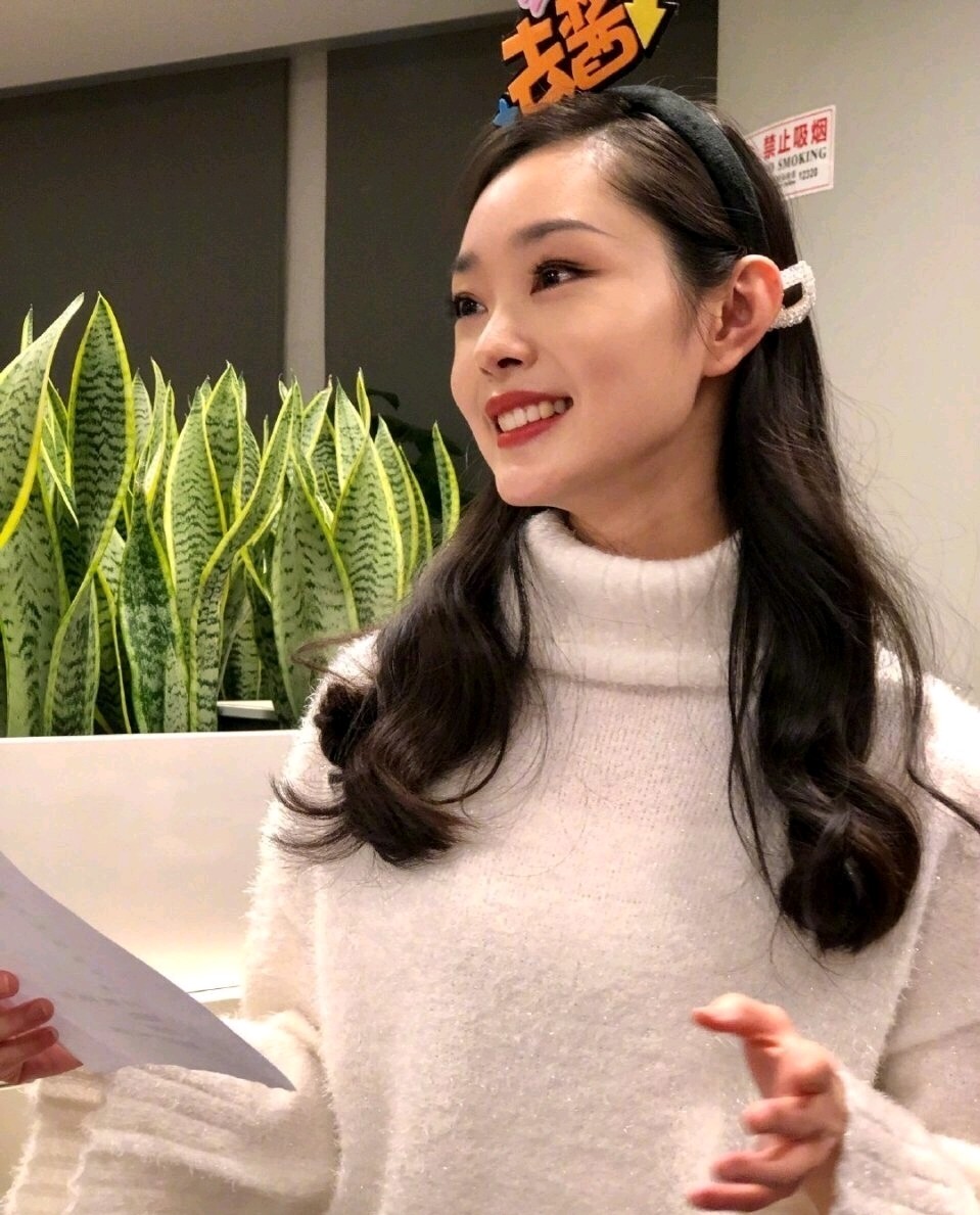 宋轶生图,你们关注颜值,我更关注的是穿搭