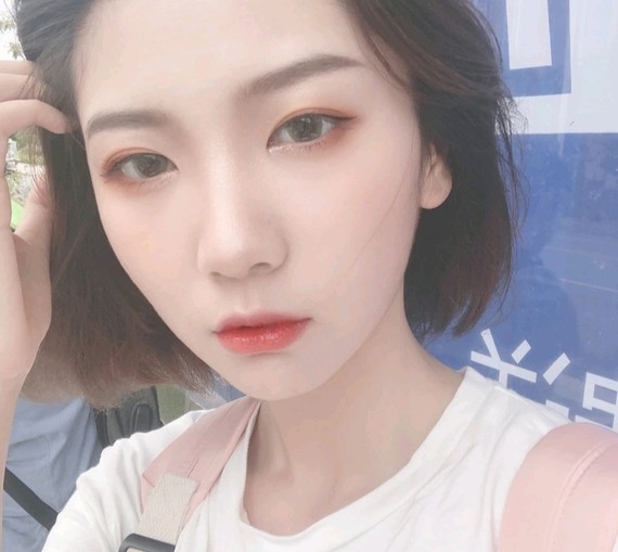 相信很多小仙女都很担心皱纹爬上脸
