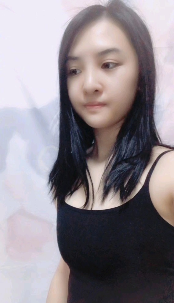 任何一个平胸妹都要摇身一变成为d罩杯的性感女神,怎叫一个女生不心动