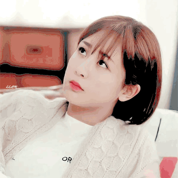 撩头发动图女是谁