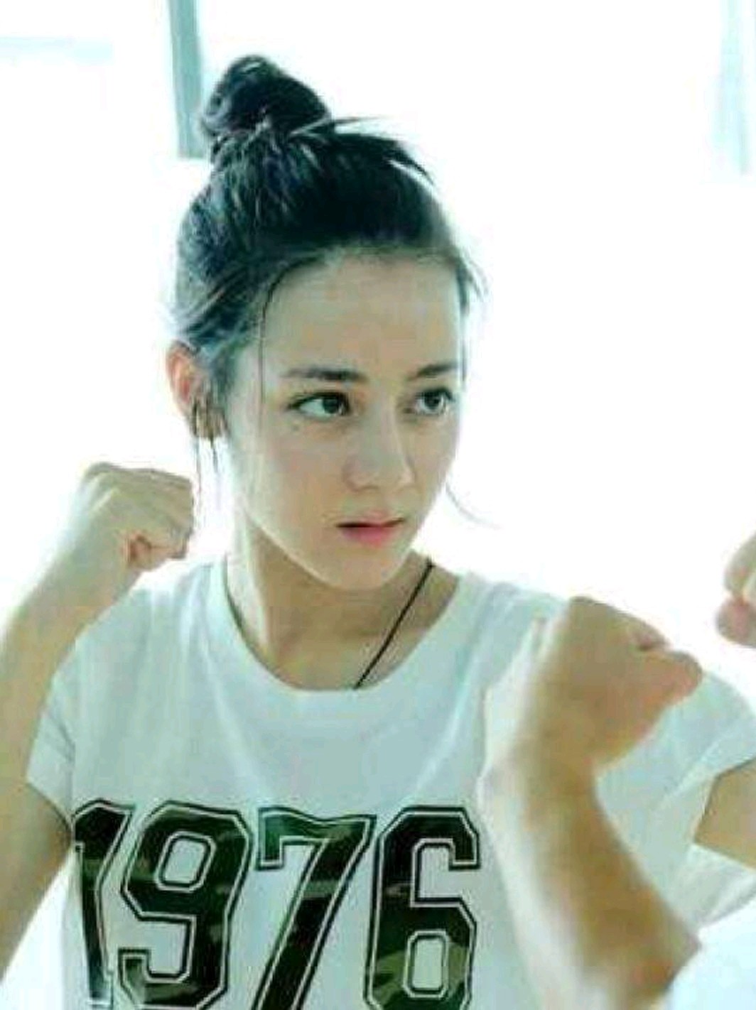 最近她和黄景瑜组的cp更是让不少少男少女的心都融化了 早期迪丽热巴