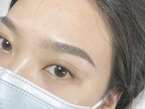 今天抽空去着去纹了期待很久眉毛老师非常专业前期