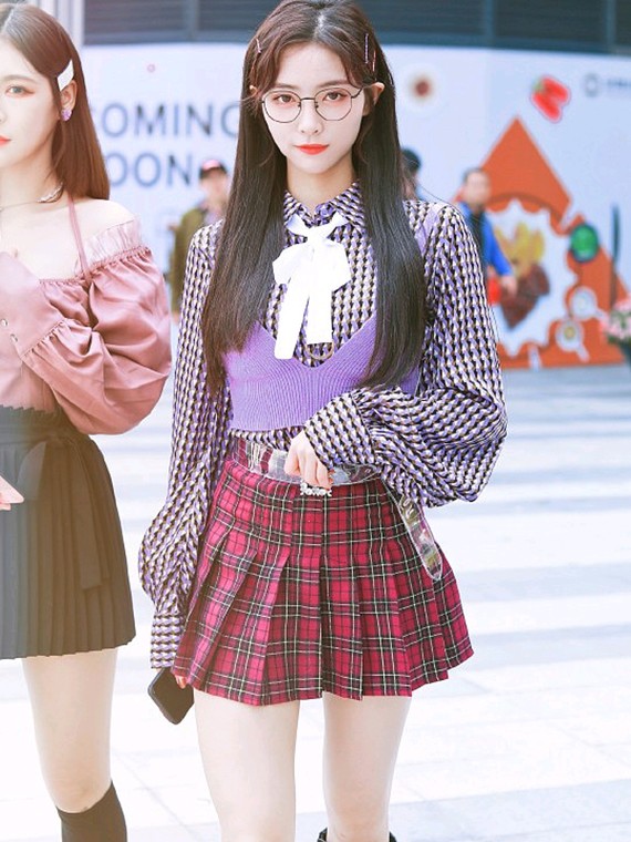 天呐漂亮姐姐还是这么的好看,今天就让我们一起来分析一下许佳琪kiki