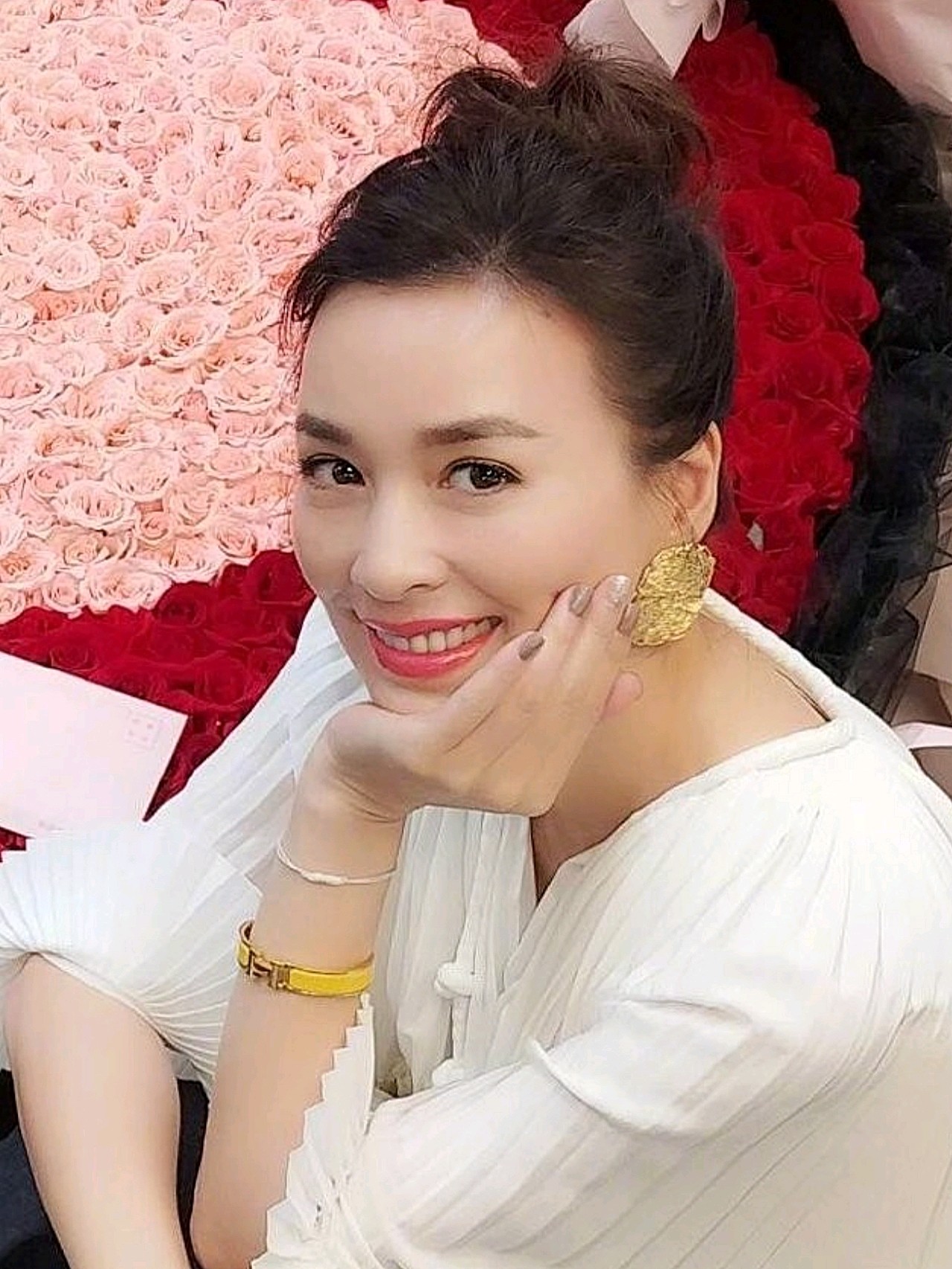 张庭是如何做到年近半百,状态依旧的?