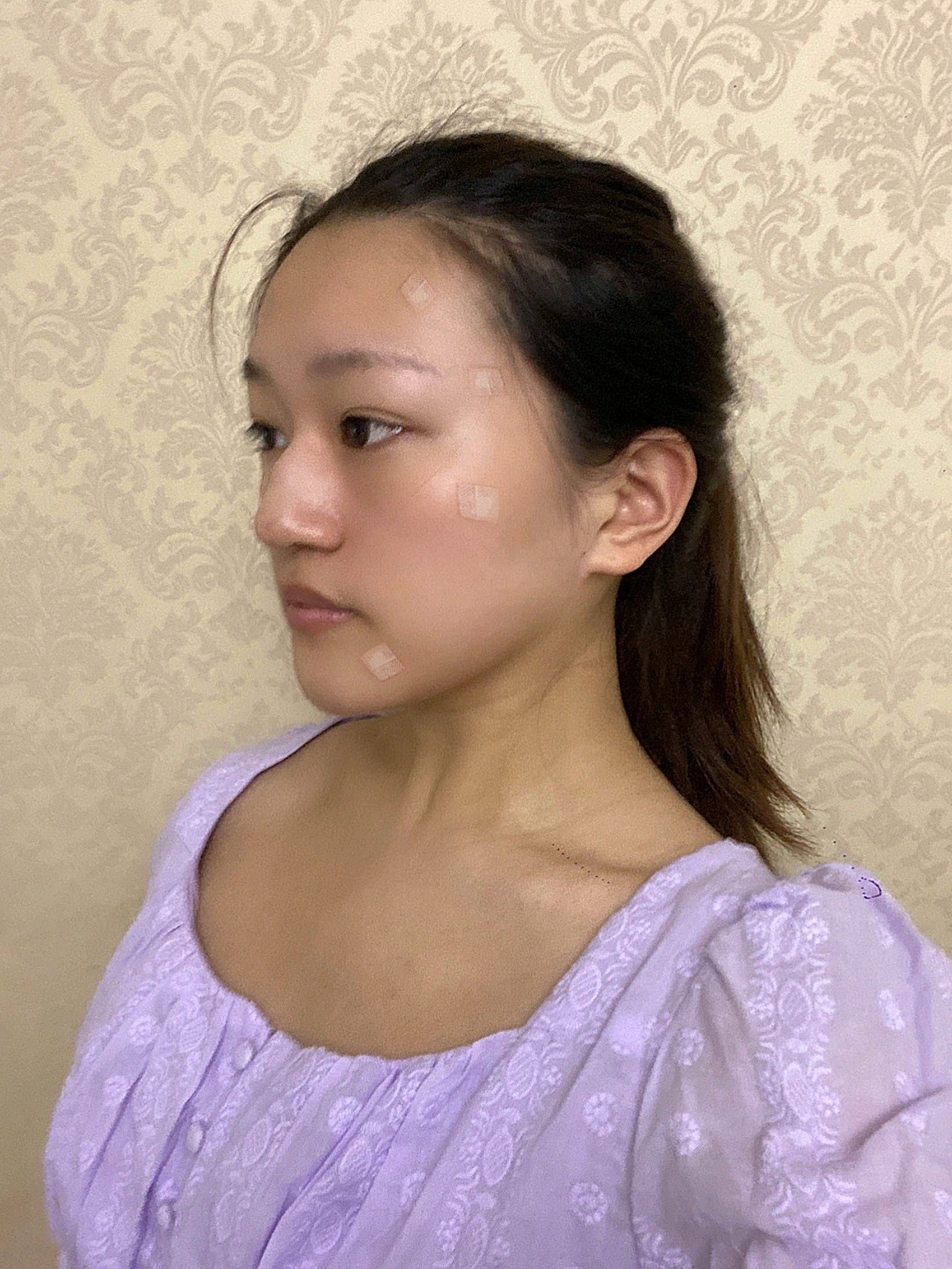 额头凹陷说明这人一生比较坎坷,而且如果额头有些低窄的话这一生的