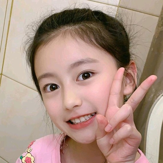 警告!请把我家宝贝的组合名大写!blackpink!还有什么叫无辜脸?