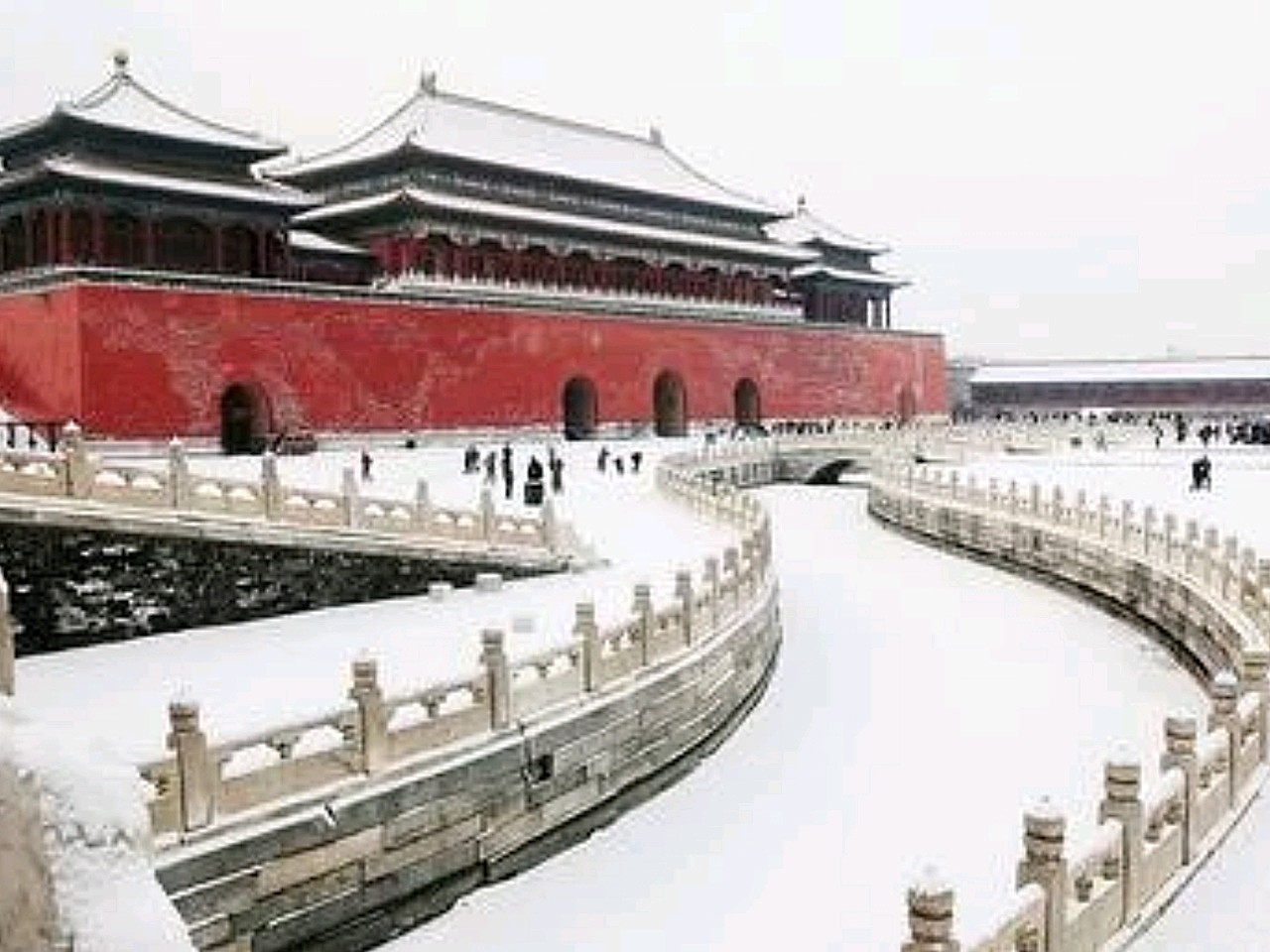 今日北京下了2021年的初雪,一起欣赏故宫雪景