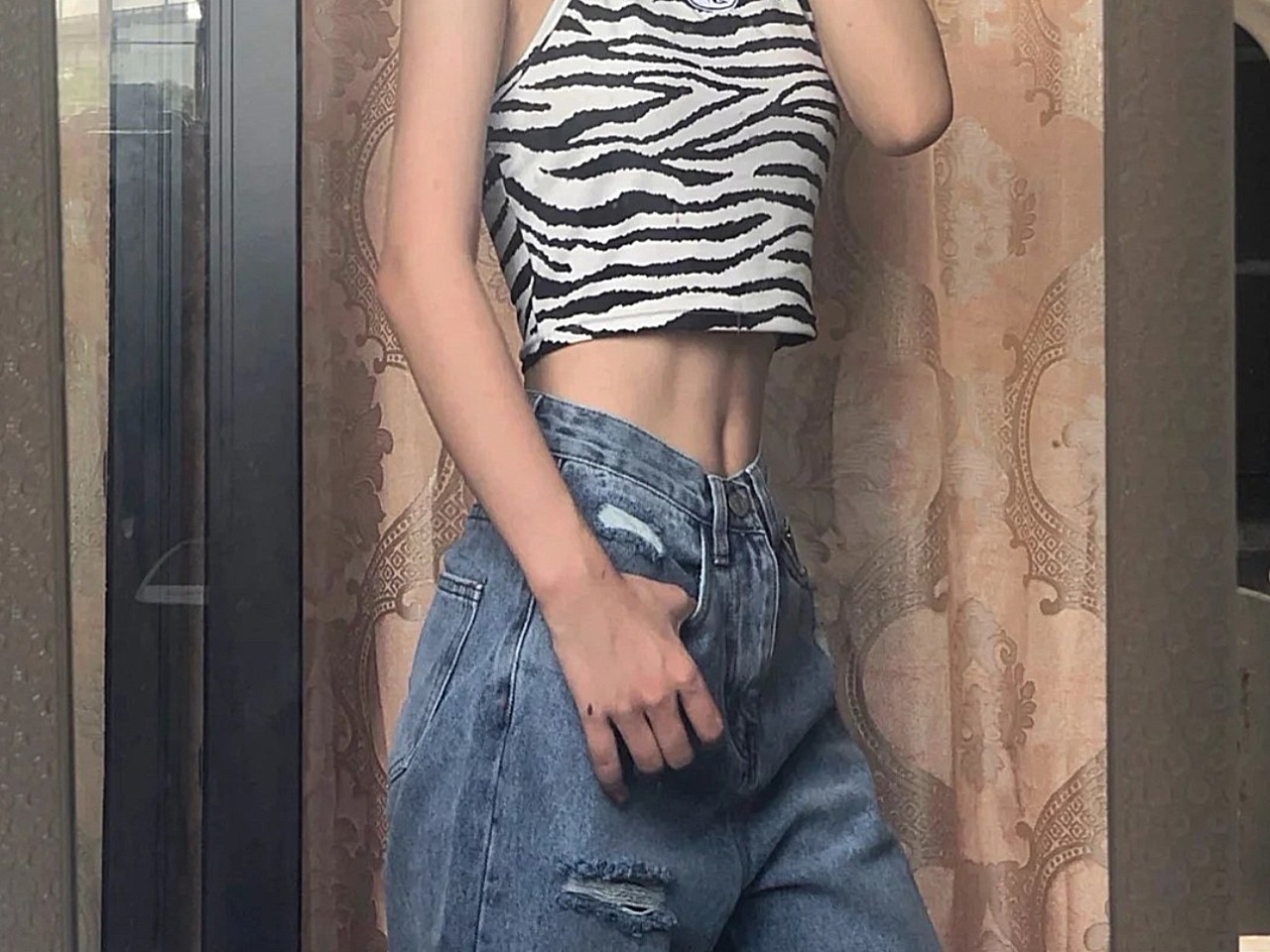 在成都莱瑞拉做完马甲线体雕有四个月了