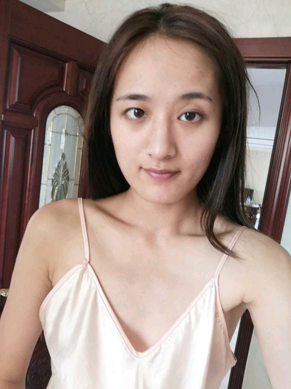 【假体隆胸】定制美胸 深v动感 站立高挺饱满 躺下柔软自然