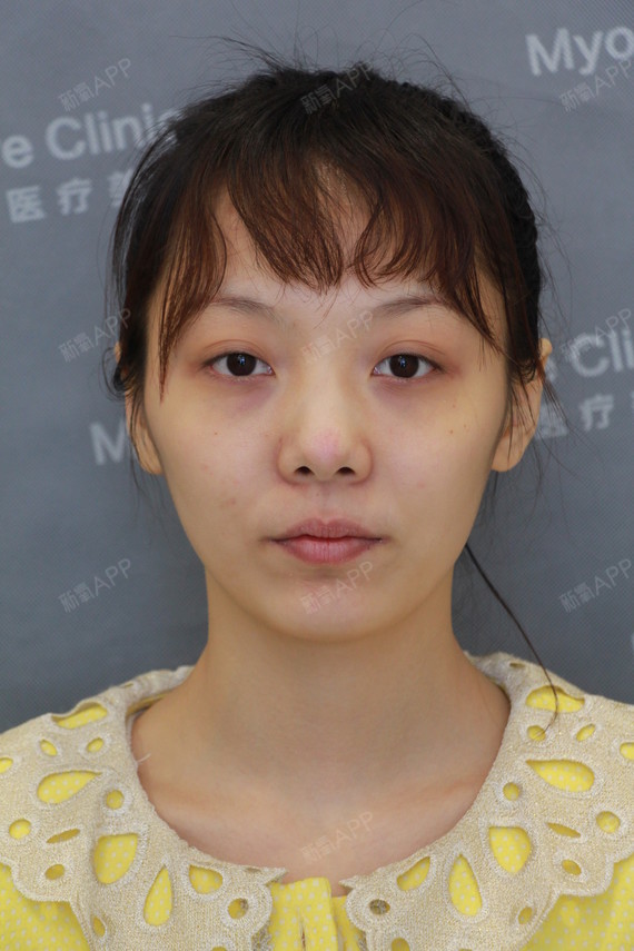 我叫娜娜,是一名典型的东北女孩,虽然性格大大咧咧的,但是人缘却不错