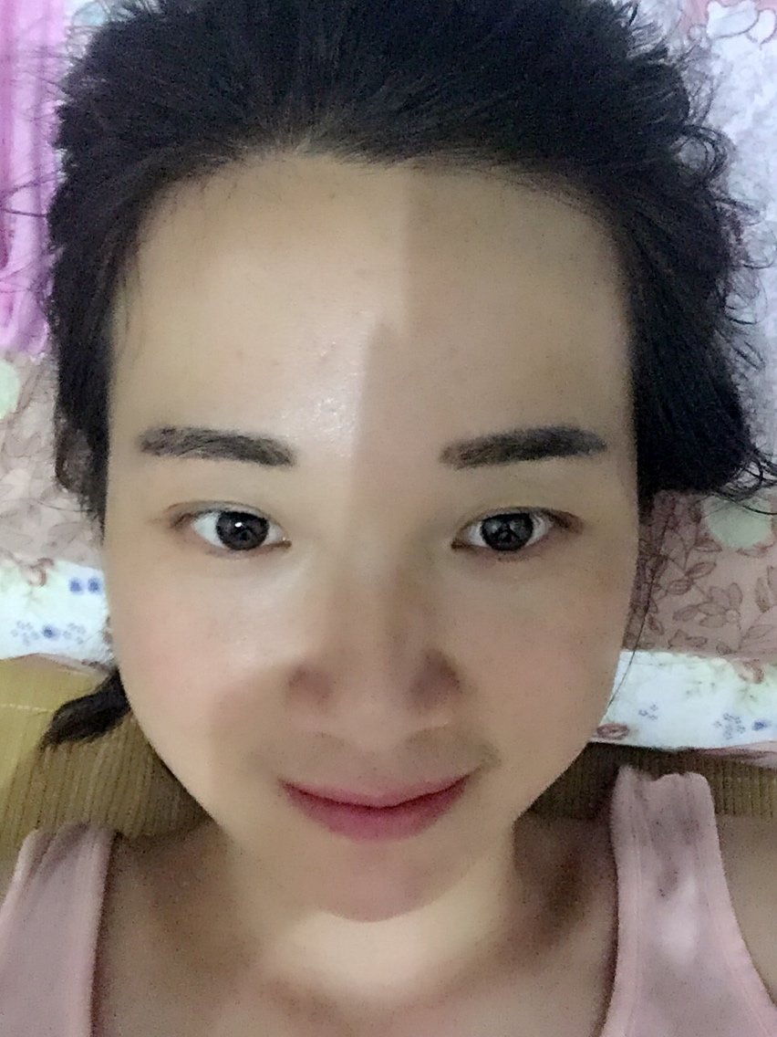 纹眉第13天了,结痂差不多掉完了,眉尾一边颜色重,一边颜色轻,等着月底