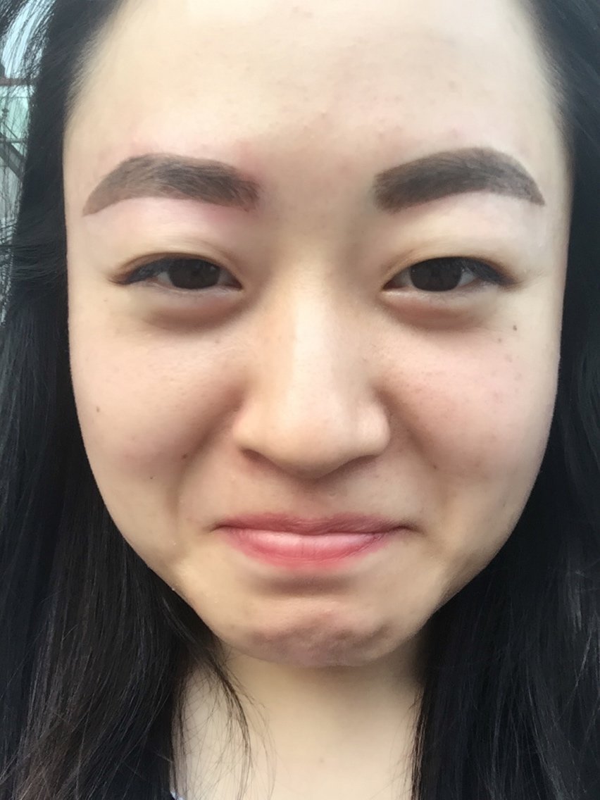 到医院咨询医生说体验价格是雾眉,建议我做一个雾加根,这样做出来效果