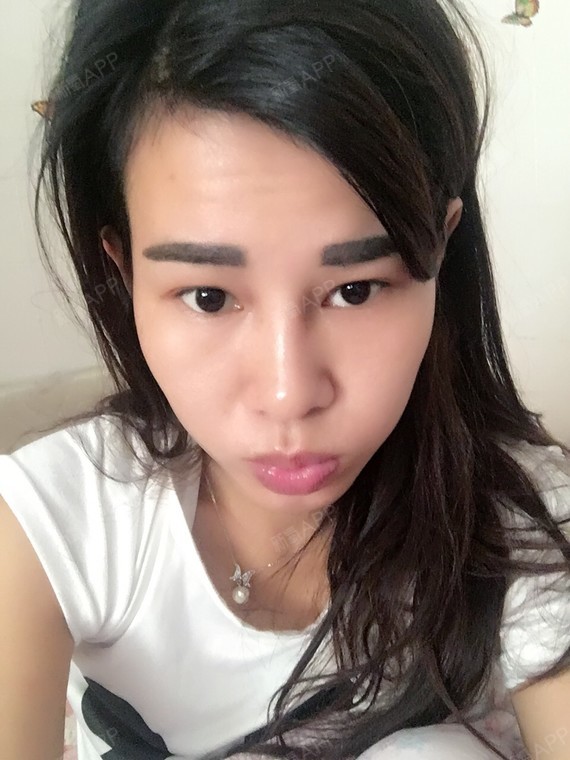 大爱我的眉毛,准备再去做个嘟嘟嘴,不知道我的嘴巴做嘟嘟嘴