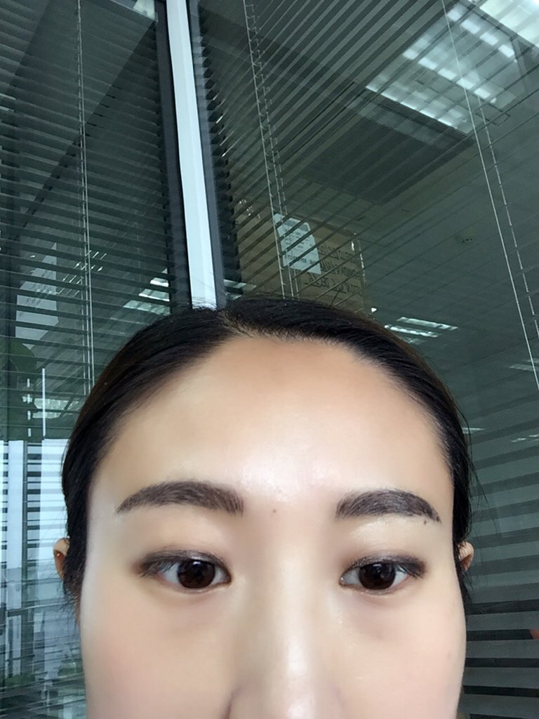 纹眉归来,说说我的感受哈;纹眉一般在第二天就结痂了,5-7天后会自然