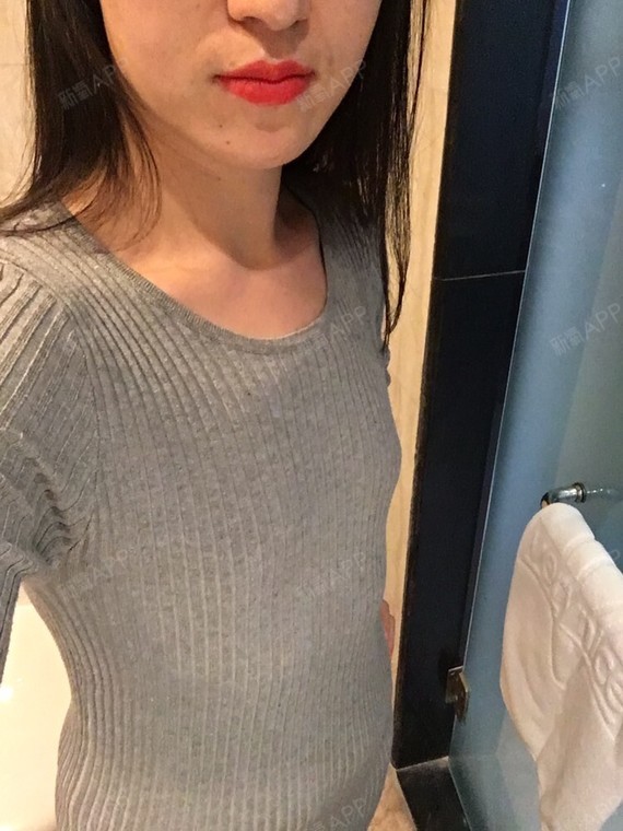 喜欢游泳的鱼摆摆自体脂肪隆胸术后第1天美丽日记