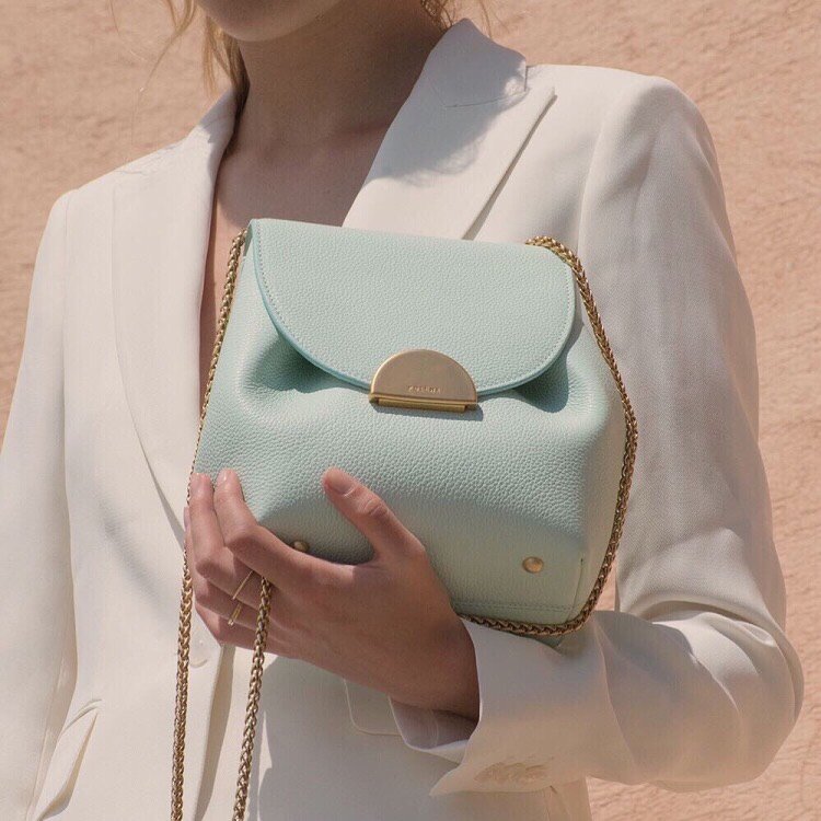 种草来啦!适合夏天背的法国小众包包~我_圈子