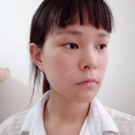 很经常听人说,真希望肚子和腿上的肉能长到该长得地方