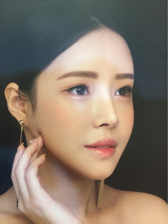 哪位知道这个整形模特是韩国哪家医院做的?
