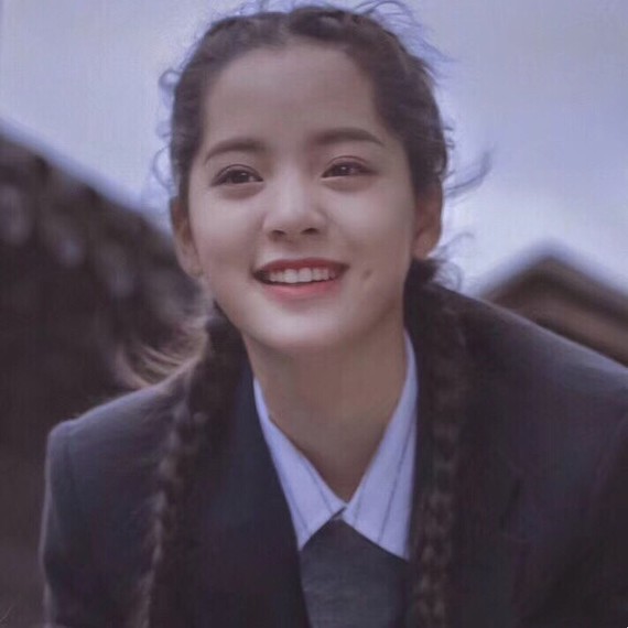 欧阳娜娜侧脸又一次被吊打,大概是被整个娱乐圈女明星