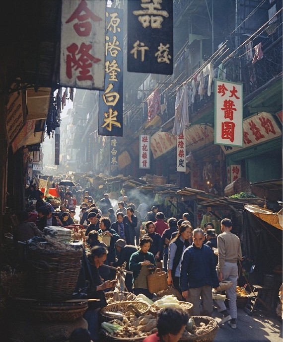 50-60年代的彩色记忆,摄影大师何藩镜头里充满生活气息的香港
