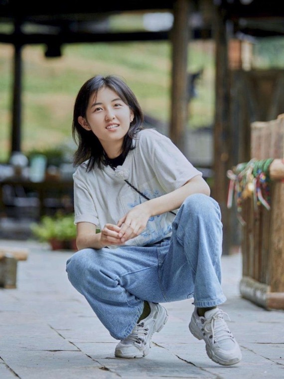 长开式"整形"张子枫的美是养成式的,阿姨还真的很