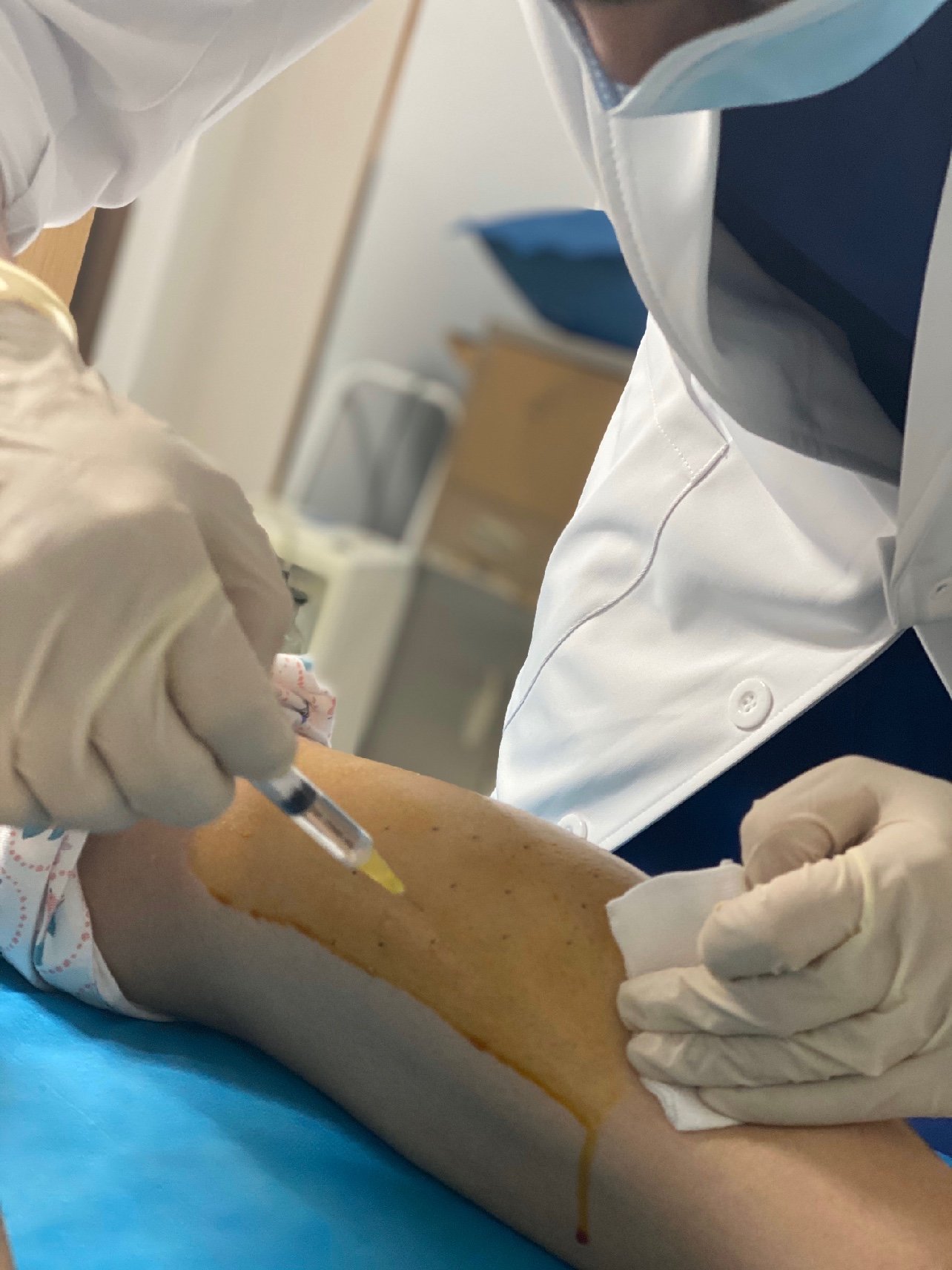 约打针之前就和客服小姐姐了解了很多关于瘦腿针的事宜,还是有点点