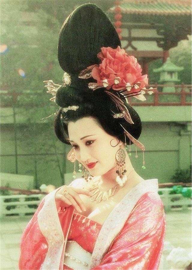 2020年会流行什么脸?沉沉我猜测是古典脸.