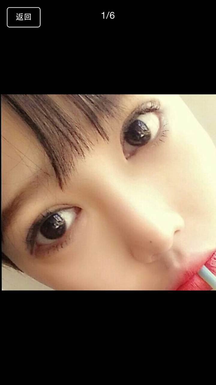很喜欢下面这个女生的眼睛