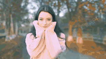 女人最牛的炫富,不是奢侈包包和全身名牌,而是一张看不出年龄的脸庞.