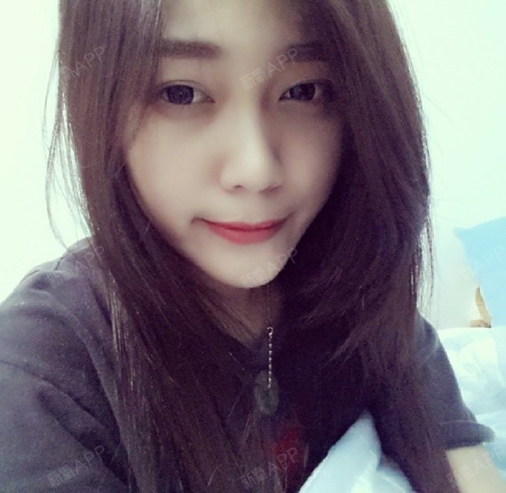 排队发现10分钟自带了女生喜欢阴茎感的小秘的吃饭少女多长女生图片