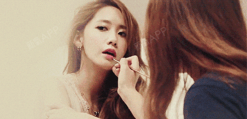 在成为美妆达人之前,其实大家都是化妆小白.