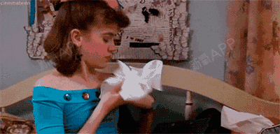 再也不敢挤乳沟了!胸都被切了!