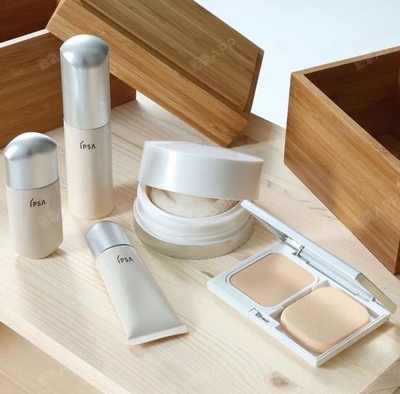 怪不得韩国队输了,原来守门员改行当美妆博主