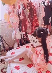 抖音真是一个神奇的地方,够红的黑料就不会少