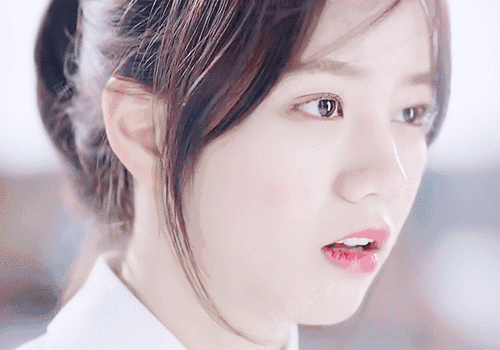 一双会说话的大眼睛可以触动人心,如何让人不动容呢.