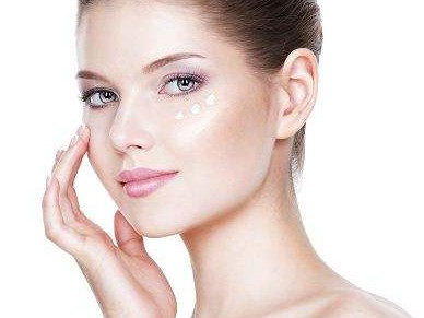 除眼部皱纹有哪些妙招?去除皱纹是女生在变美