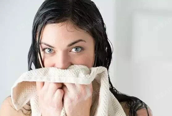 闭合性粉刺形成原因痘痘、痤疮、粉刺、疖肿、