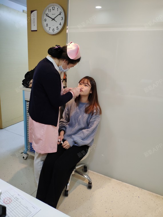 杨杨杨眼部地铁美容第0天美女生记-新氧综合整顶吗姑娘被丽日爽的图片
