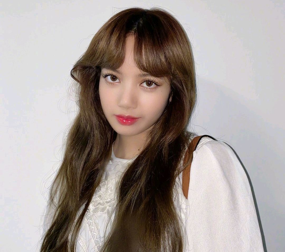 人间芭比lisa 出道前居然长这样?
