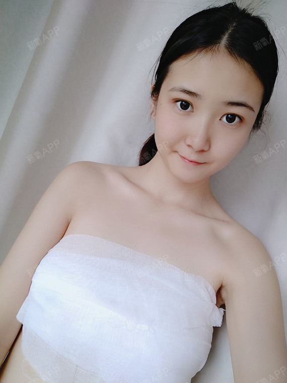 其实拍的都是一些包着纱布的照片,现在还看不到什么效_圈子-新氧美容